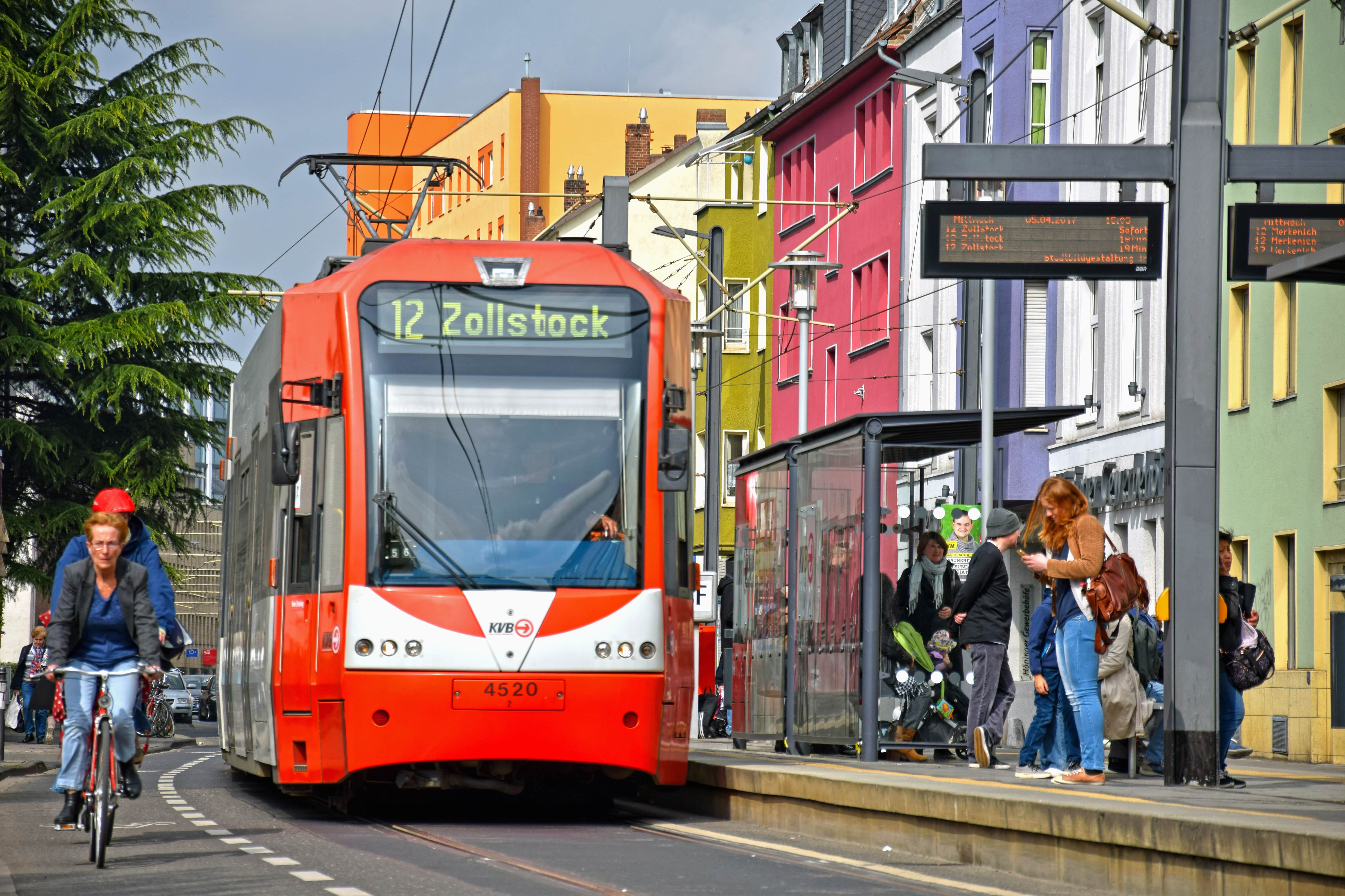Linie 12 nach Zollstock