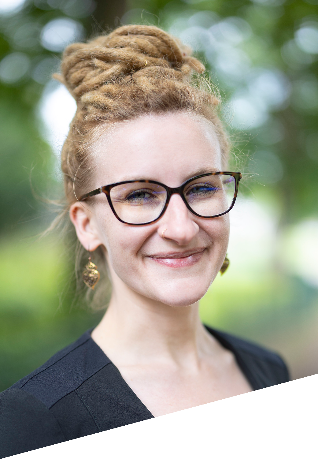 Isabel Gerken schaut in die Kamera